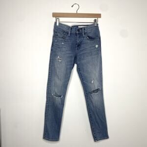 Treasure & Bond Skinny Boyfriend Crop Size 26 Women’s Ditressed Ripped Jeans